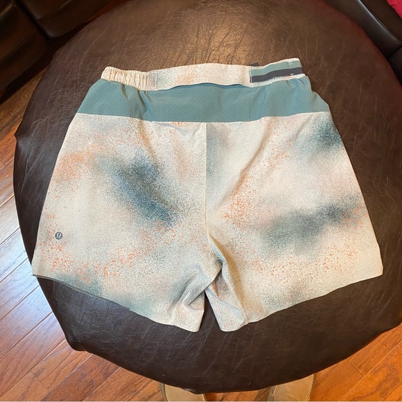 Mens Lululemon Multicolor Green Orange Lined Workout Running Shorts Medium 6” - Picture 4 of 8